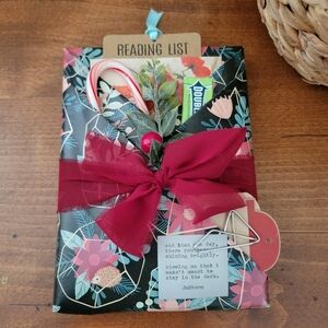 Blind Date With A Book! Genre: Holiday Romance / Bestselling Author